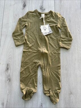 Kate Quinn Long Sleeve Zipper Footie Green 6-9 Months NWT IN PACKAGE